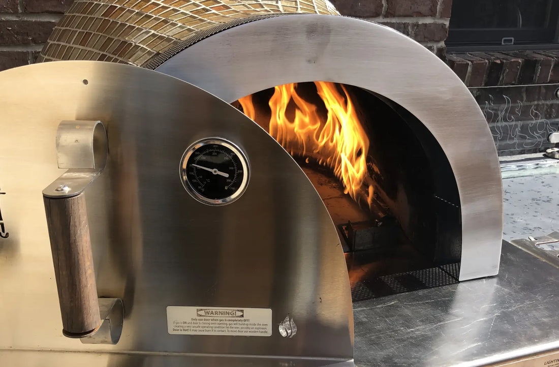 How hot does a pizza oven get: HPC Fire Forno pizza oven running with a full flame and door thermometer