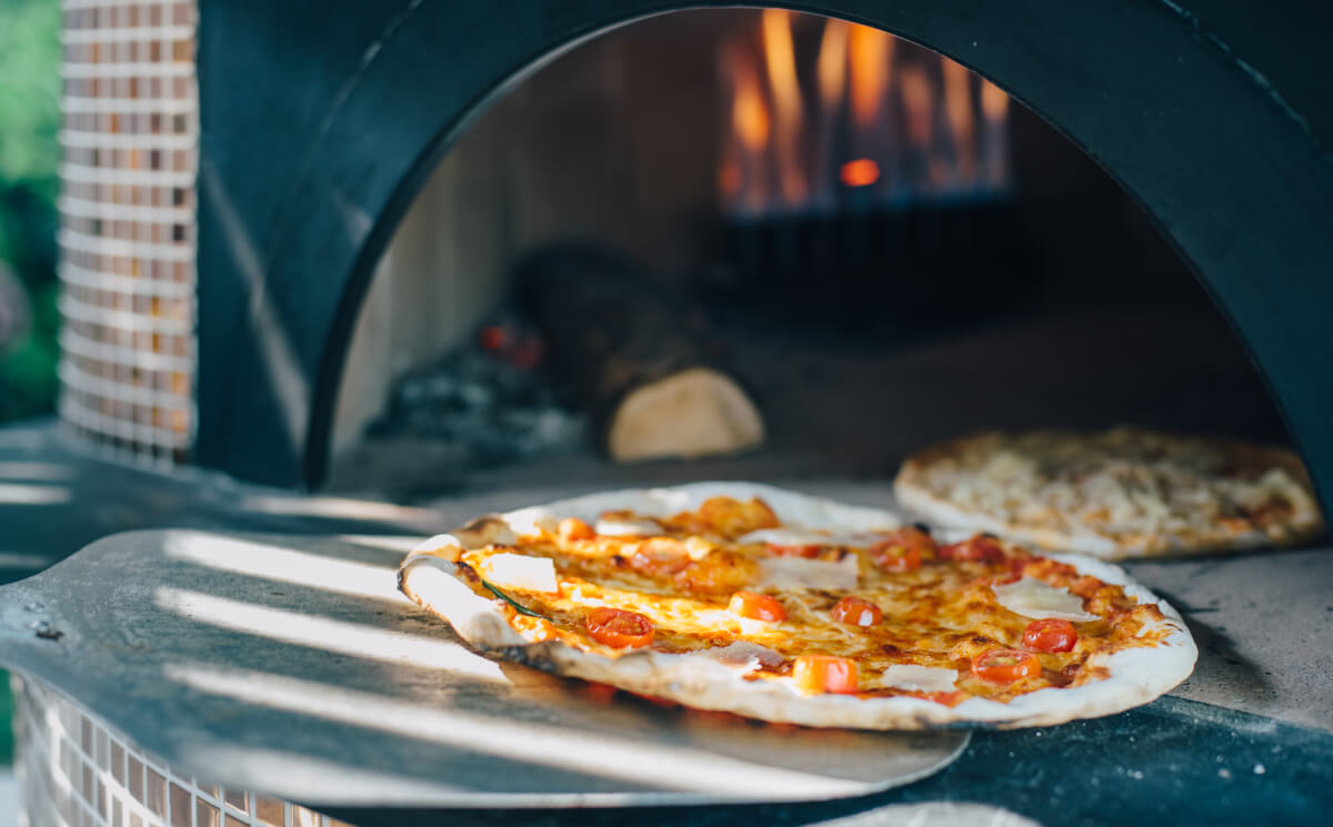 Pizza Oven Buying Guide | How to Choose the Right Outdoor Oven ...