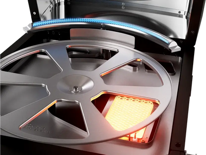 Dual burner design inside the Halo Versa 16 with infrared bottom burner under the stone tray